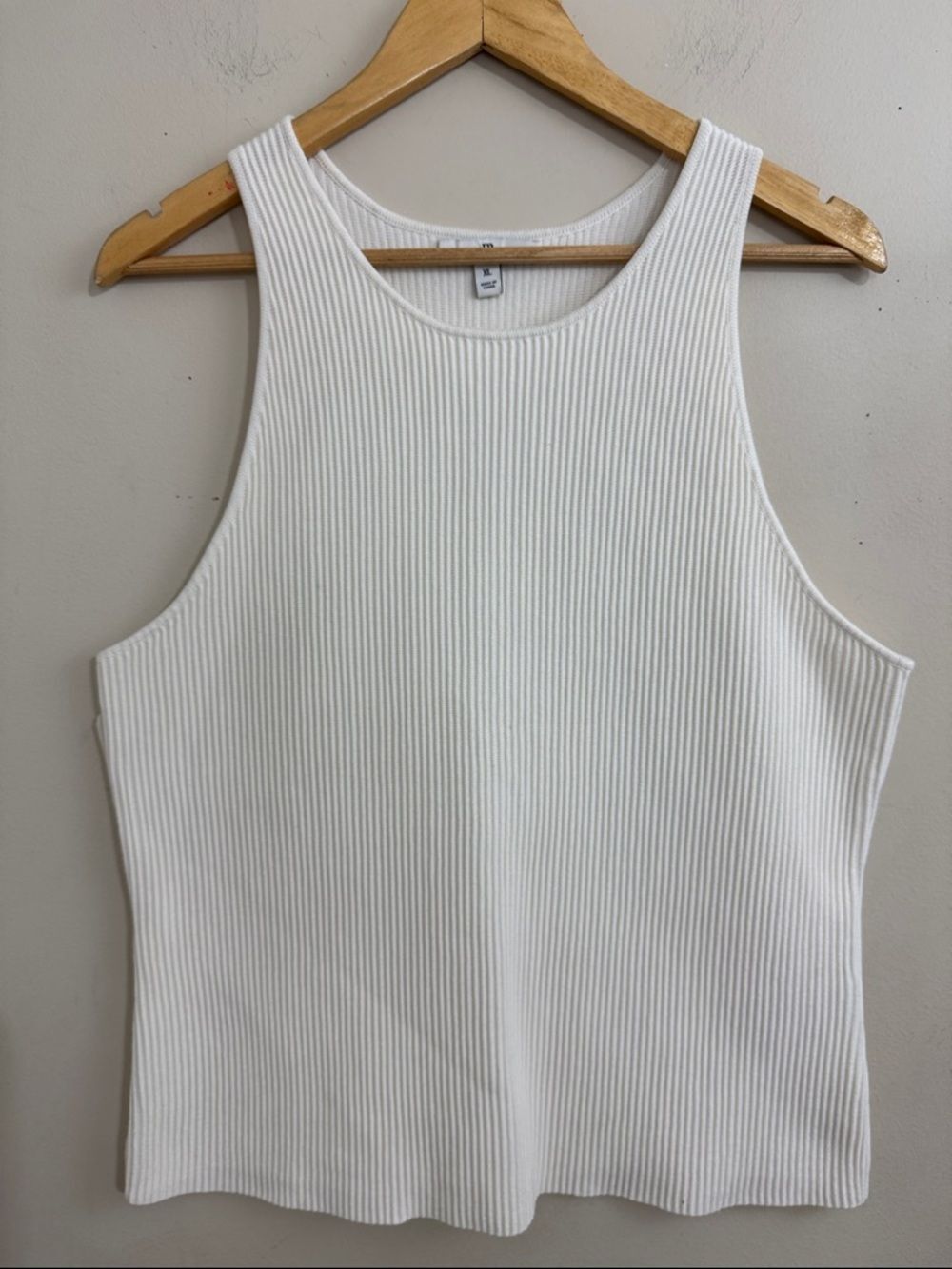 Banana Republic Ribbed Knit Sleeveless Top Ivory Women's size XL Minimalist Chic